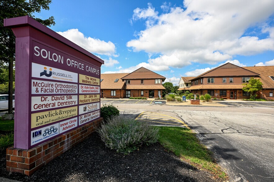 More Photos Of 6200 Som Center Rd, Solon Unknown For Lease