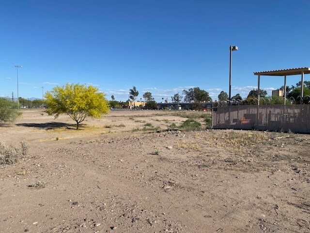 More Photos Of 2661 & 2681 North Coyote Drive, Tucson Land For Sale