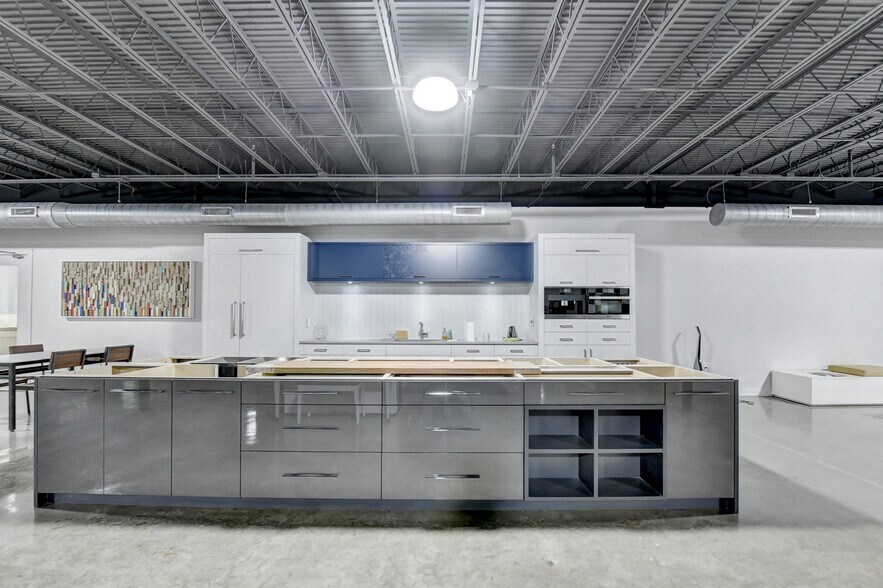 More Photos Of 4784 Cantrell Rd, Flowery Branch Warehouse For Sale