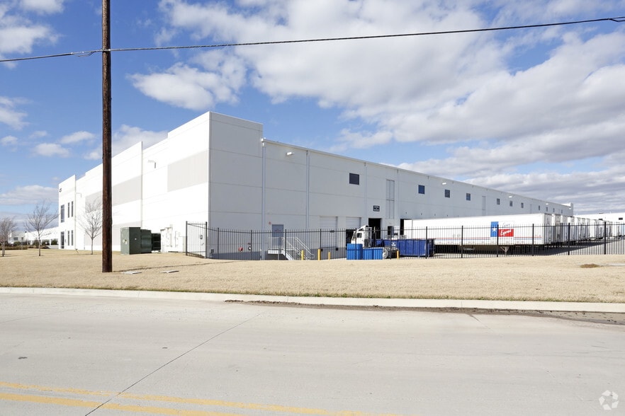 More Photos Of 4251 Dale Earnhardt Way, Northlake Warehouse For Lease