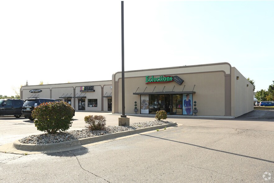 More Photos Of 495 N Fenway Dr, Fenton Unknown For Lease