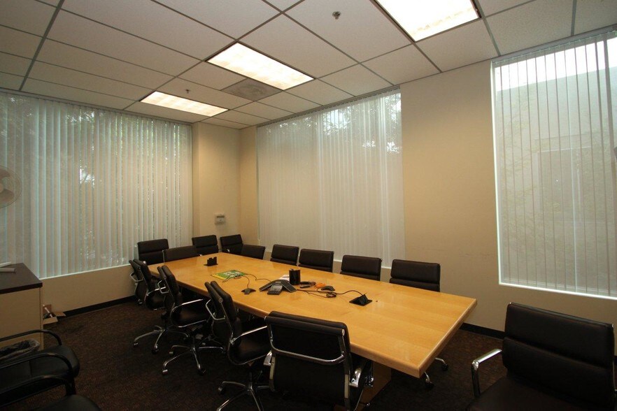 More Photos Of 8871 Research Dr, Irvine Loft Creative Space For Sale