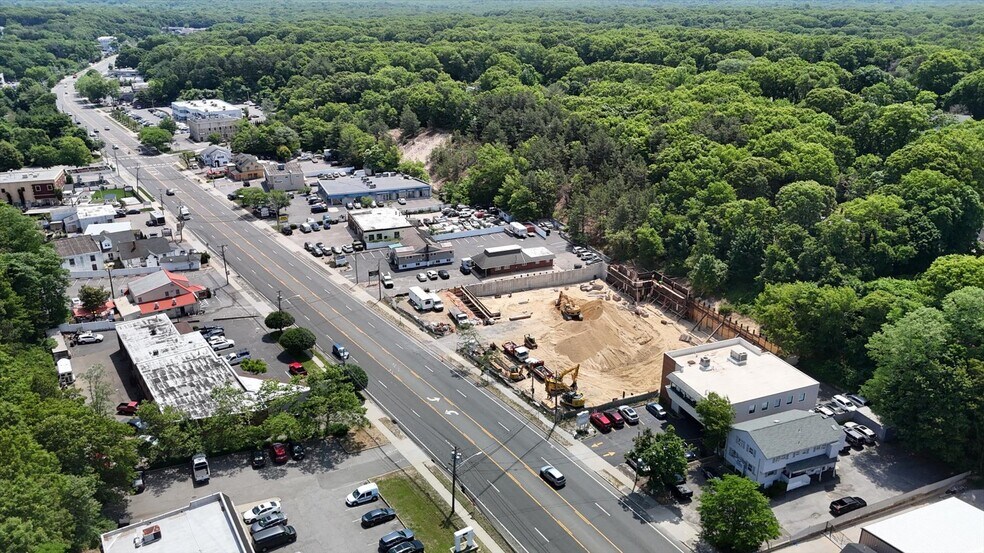 More Photos Of 1038 West Jericho Tpke, Smithtown Office For Sale