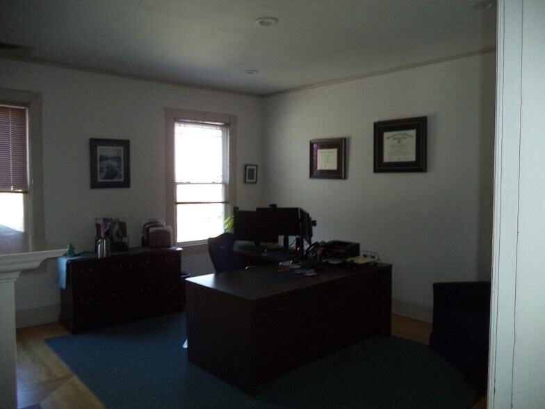 More Photos Of 1855 Elm St, Manchester Office For Lease