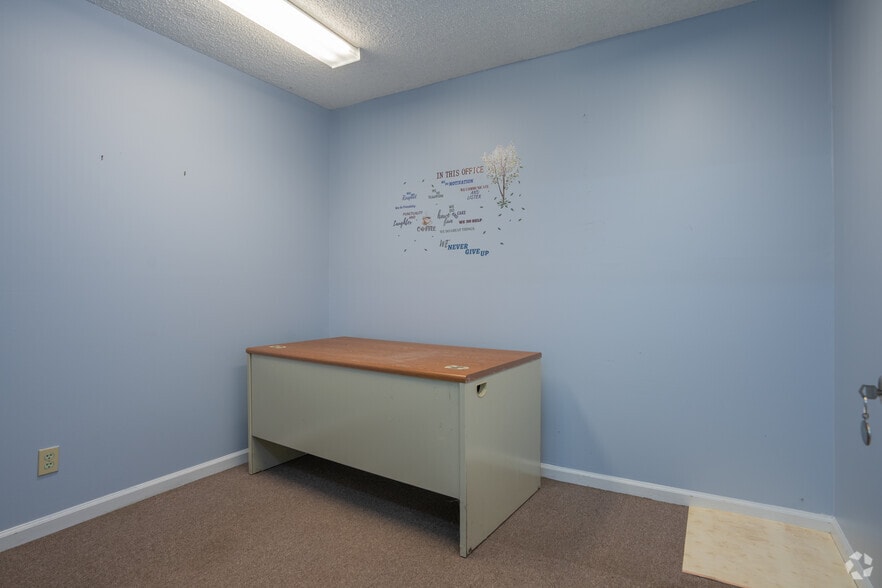 More Photos Of 1595 Highway 411 NE, Cartersville Service For Lease