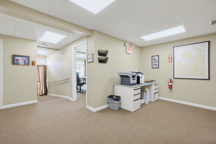More Photos Of 24-26 Montauk Ave, New London Storefront Retail Residential For Sale