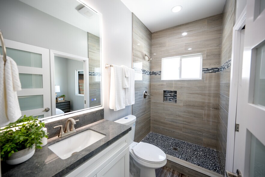 More Photos Of 2917-23 Preece St, San Diego Apartments For Sale