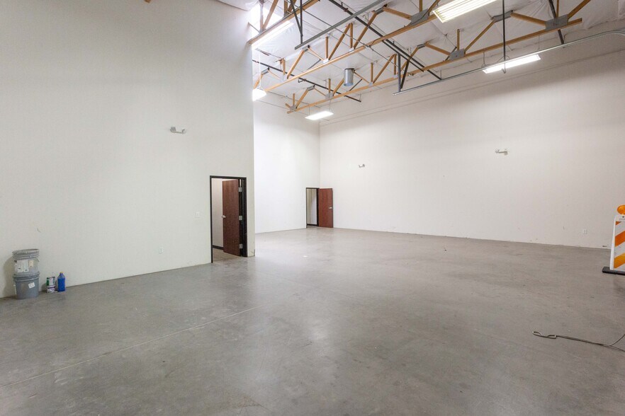 More Photos Of 1940 W Elliot Rd, Gilbert Food Processing For Lease