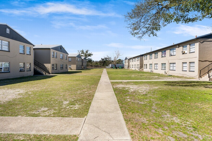 More Photos Of 3510 and 3536 St John St, Panama City Multifamily For Sale