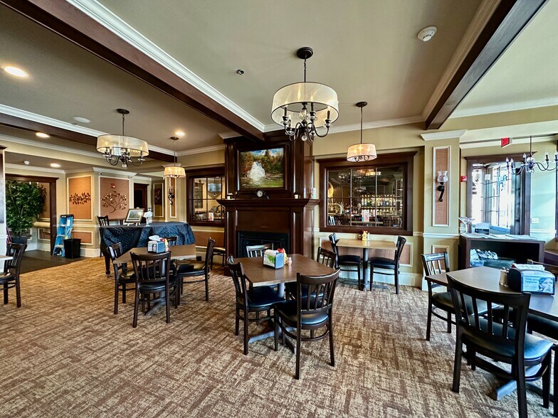 More Photos Of 1 Public Sq, Holley Apartments For Sale