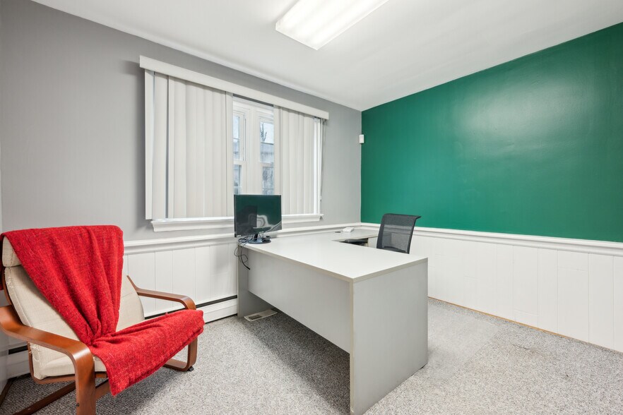 More Photos Of 41 Kings Hwy N, Cherry Hill Medical For Lease