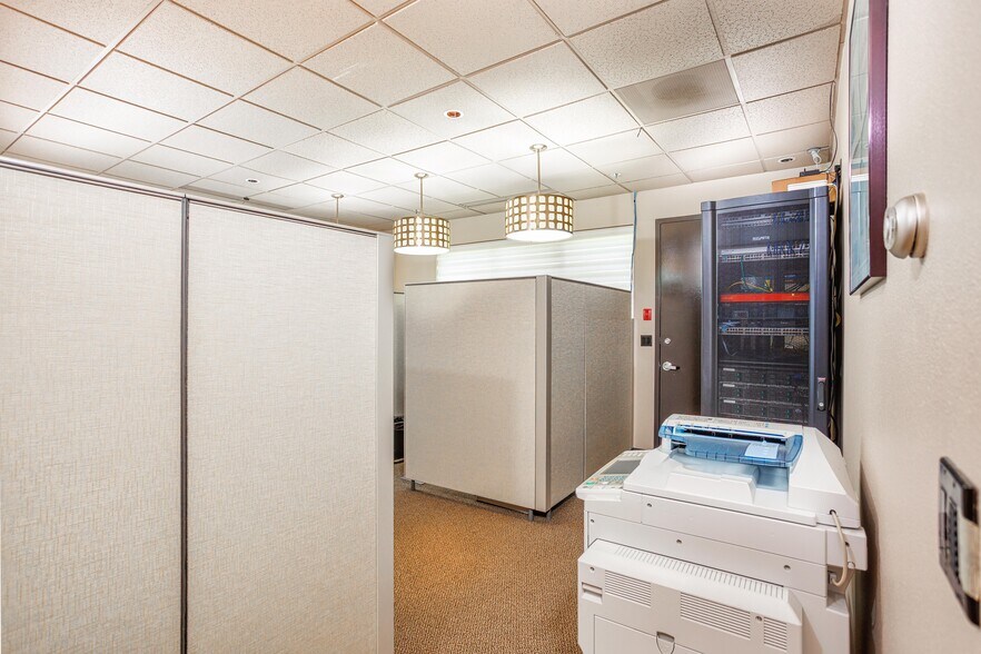 More Photos Of 14300 SE First St, Vancouver Office For Lease