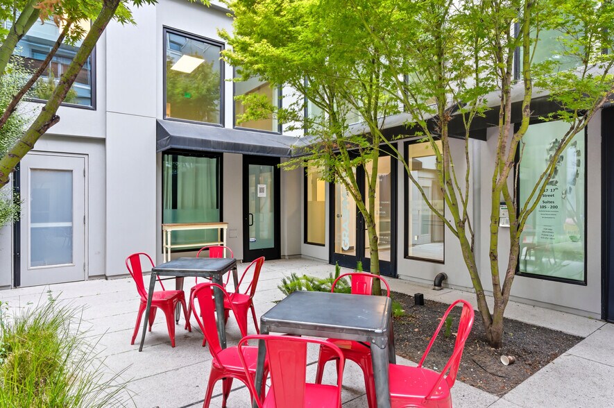 More Photos Of 1717 17th St, San Francisco Apartments For Lease