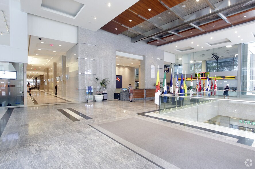 More Photos Of 130 King St W, Toronto Office For Lease