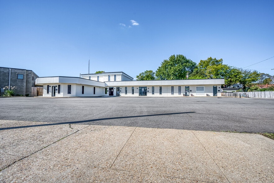 Primary Photo Of 2400-2406 Northumberland Ave, Richmond Unknown For Lease