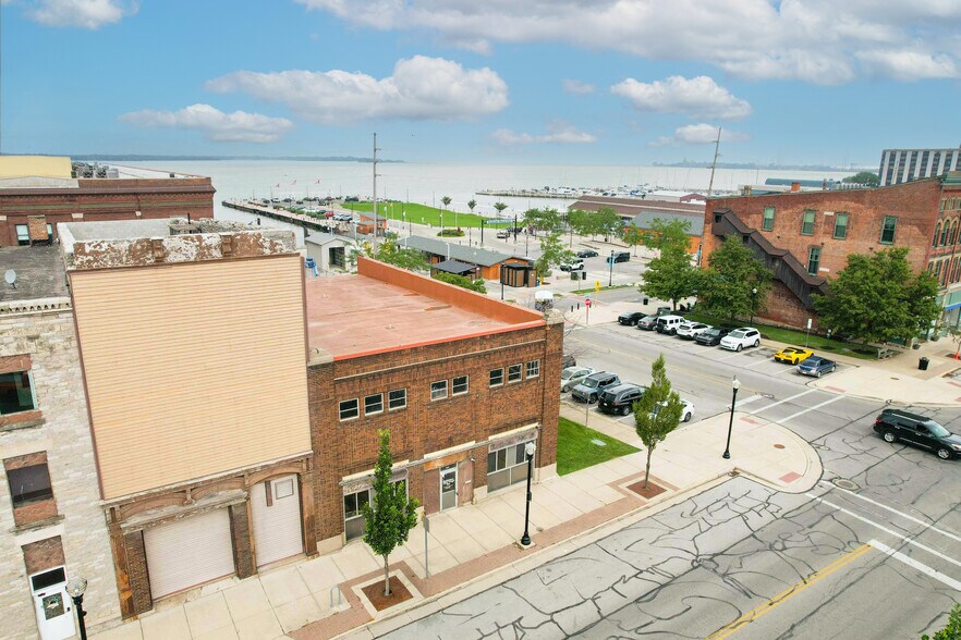 More Photos Of 301 W Water St, Sandusky Restaurant For Sale