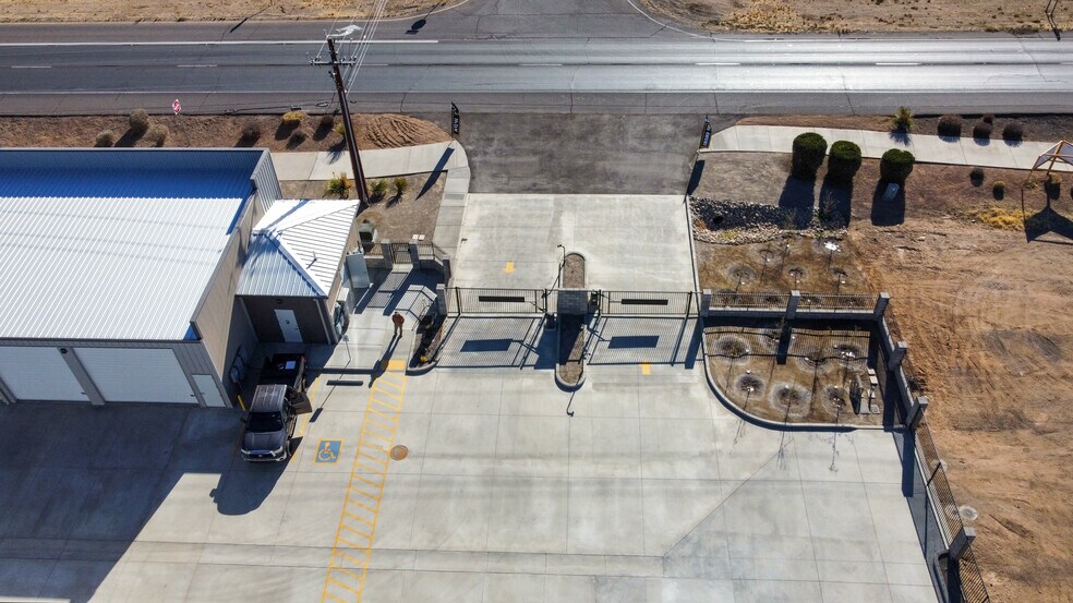 More Photos Of 3645 Andy Devine Ave, Kingman Specialty For Sale