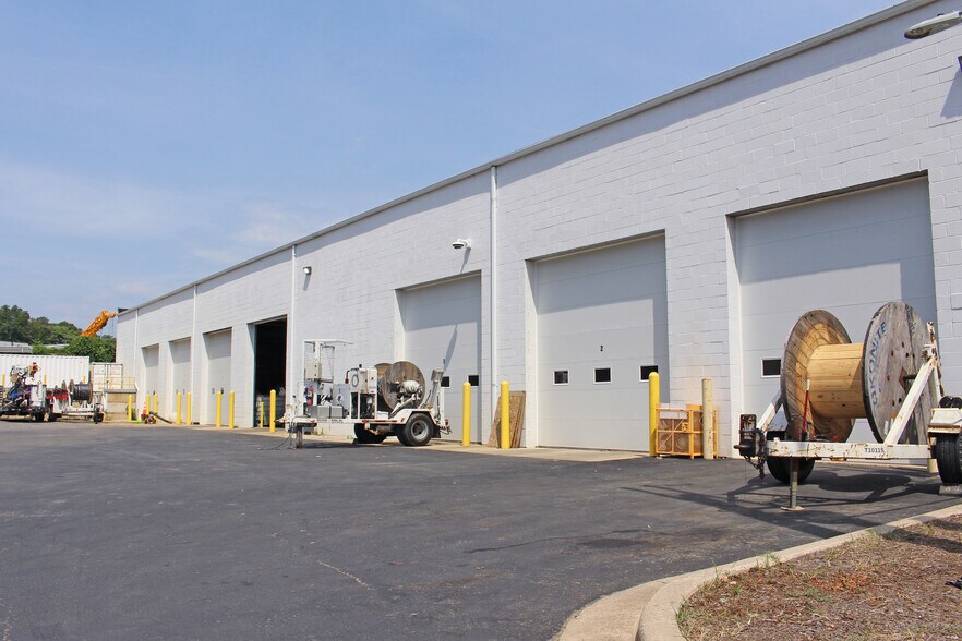 More Photos Of 101 Ritchie Rd, Capitol Heights Warehouse For Sale