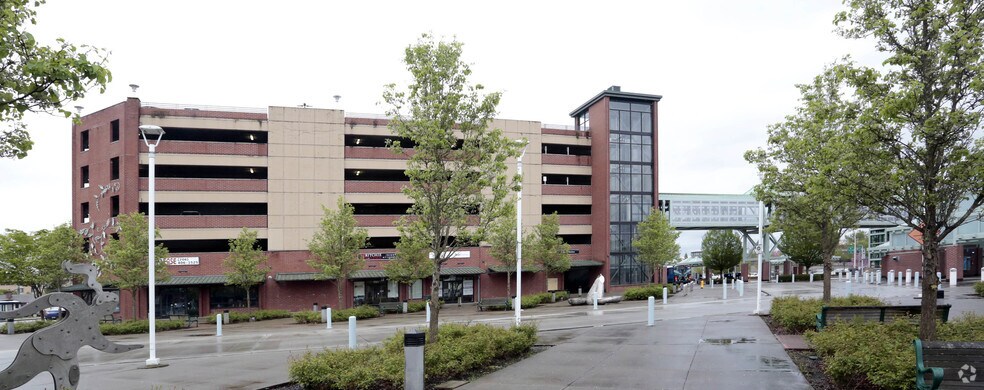 More Photos Of 110 2nd St SW, Auburn Parking Garage For Lease