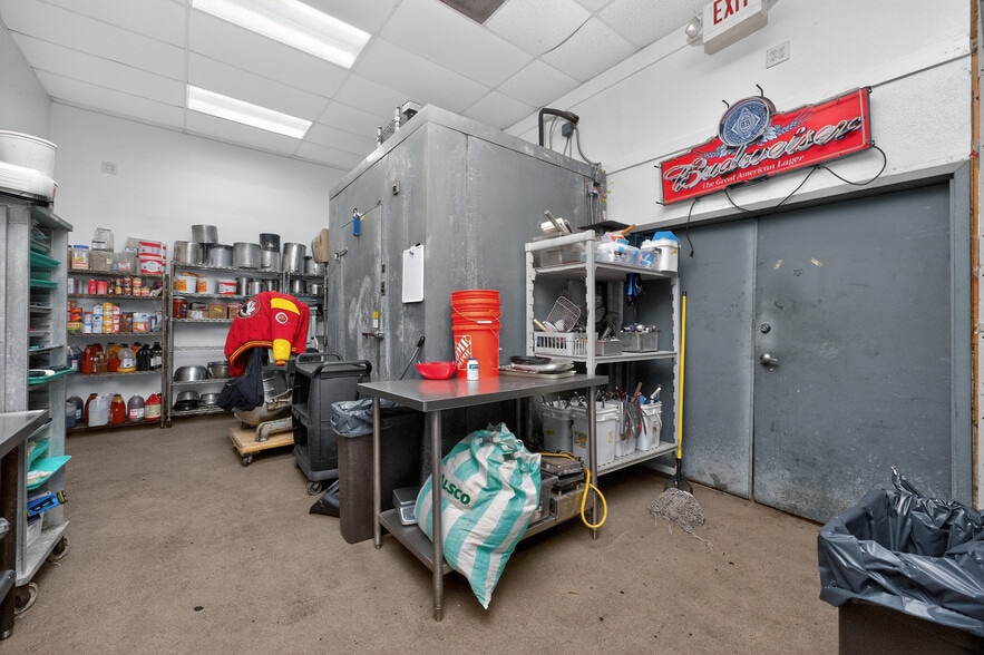 More Photos Of 23064 Harbor View Rd, Port Charlotte Warehouse For Sale