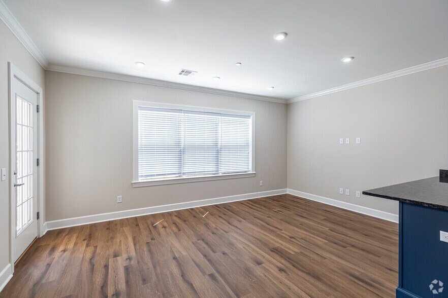 More Photos Of 800 Federal Rd, Brookfield Apartments For Lease