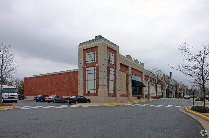More Photos Of 11846-11860 Spectrum Ctr, Reston Unknown For Lease
