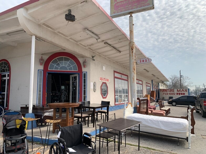 More Photos Of 2821 Laura Koppe, Houston Freestanding For Sale