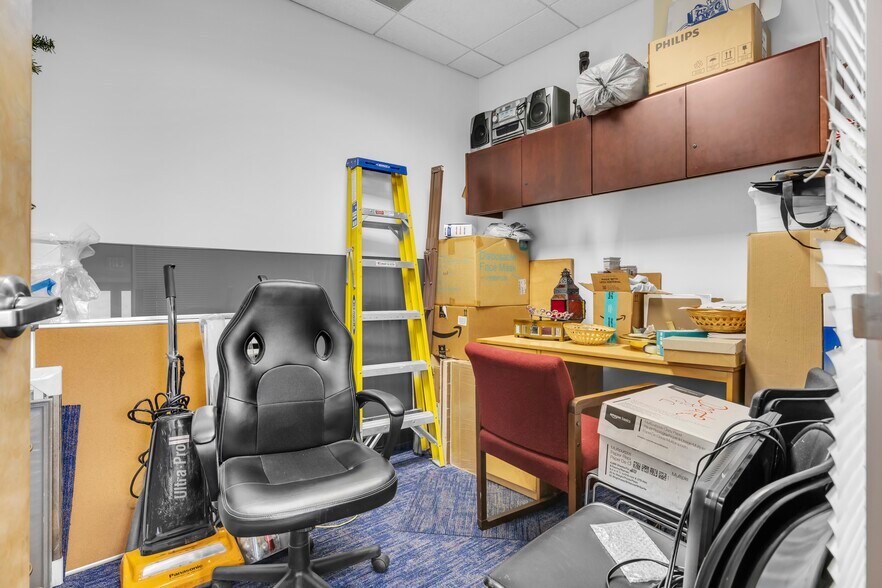 More Photos Of 459 Herndon Pky, Herndon Medical For Lease