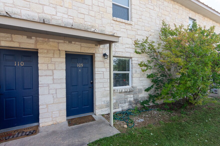 More Photos Of 114 Scofield Ave, Johnson City Apartments For Sale