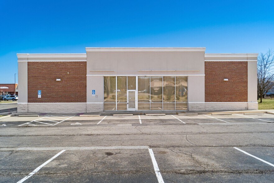 More Photos Of 733 W Coshocton St, Johnstown Freestanding For Lease