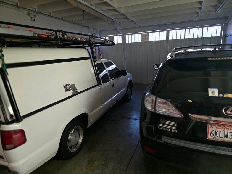 More Photos Of 2113 Border Ave, Torrance Flex For Sale