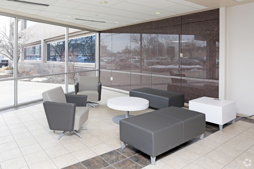 More Photos Of 500 SW 7th St, Des Moines Office For Lease