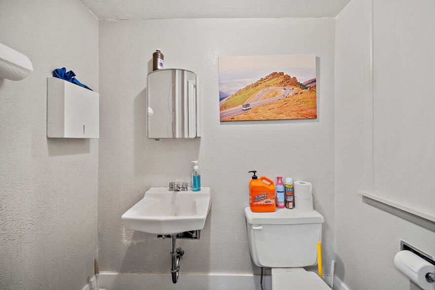 More Photos Of 1501 W Colorado Ave, Colorado Springs Storefront Retail Residential For Sale