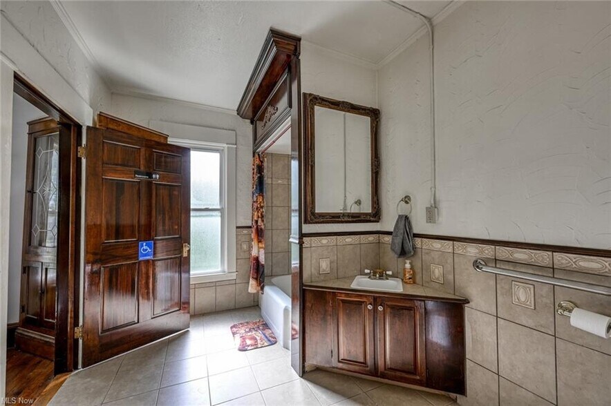 More Photos Of 10858 Ravenna Rd, Twinsburg Storefront Retail Office For Lease