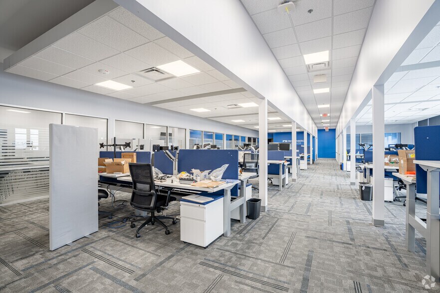 More Photos Of 2700 S Saginaw Rd, Midland Manufacturing For Sale