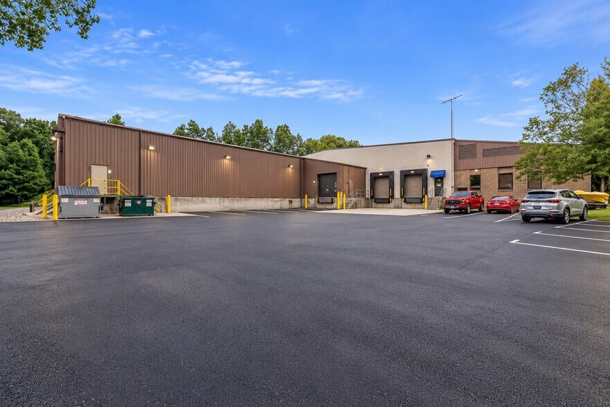 More Photos Of 380 NY-210, Stony Point Warehouse For Lease