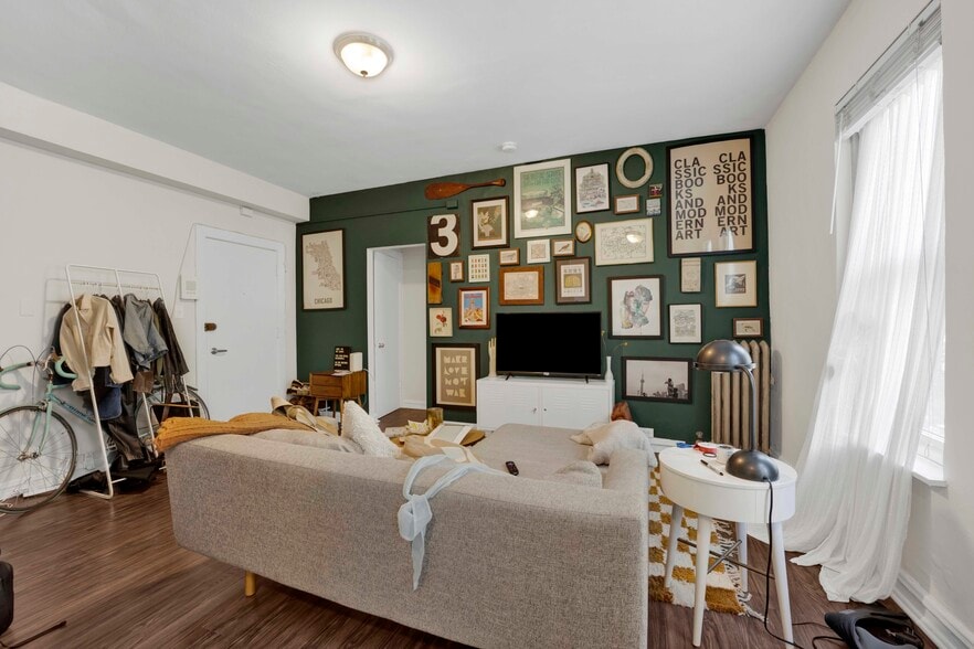 More Photos Of 1401 E Hyde Park Blvd, Chicago Apartments For Sale