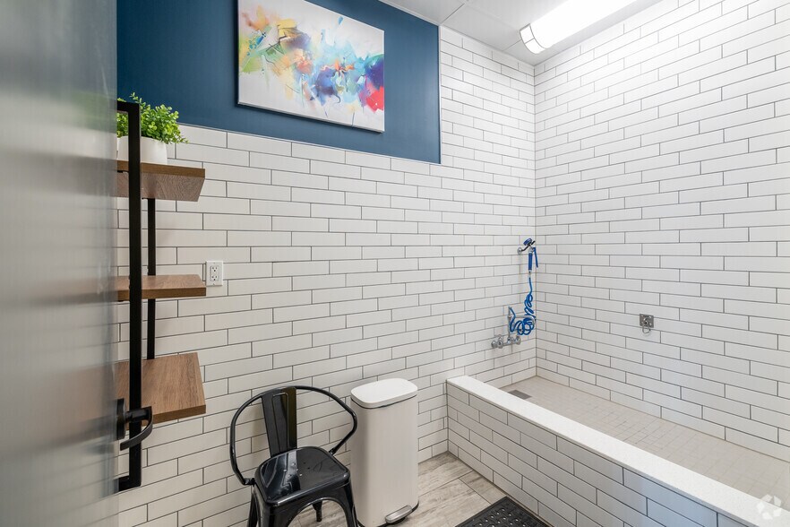 More Photos Of 42775 Generation Dr, Ashburn Apartments For Lease