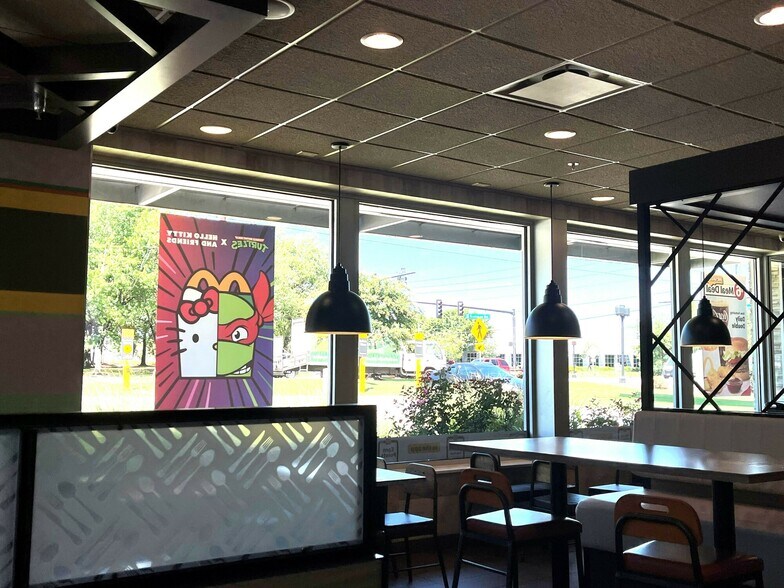 More Photos Of 1949 Mountain Industrial Blvd, Tucker Restaurant For Sale