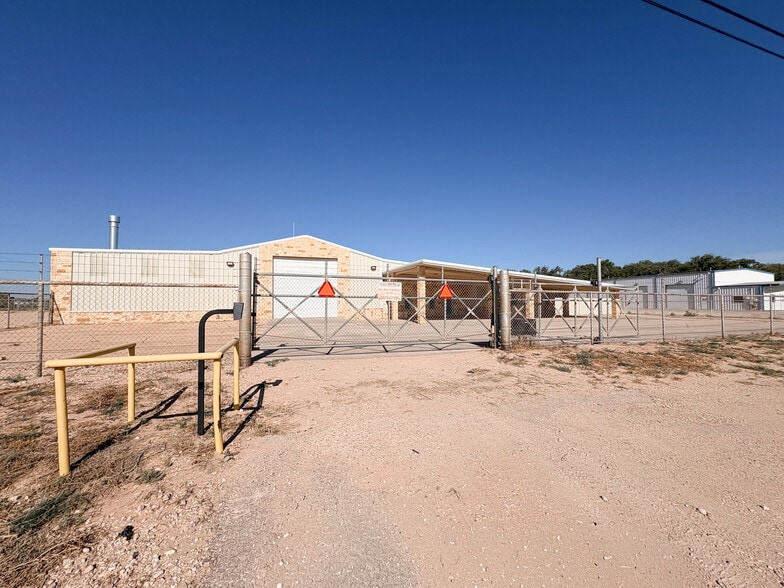 More Photos Of 2324 FM 715, Midland Industrial For Sale