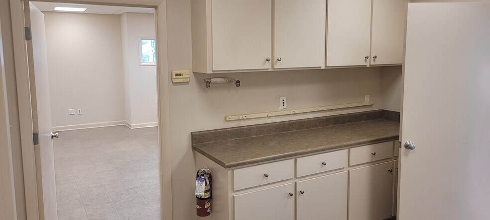 More Photos Of 894 W Saint John St, Spartanburg Medical For Lease