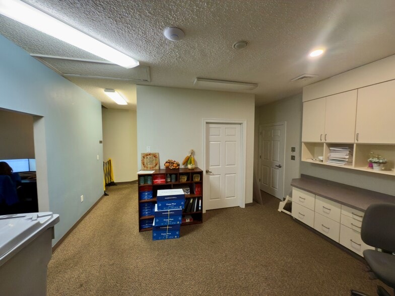 More Photos Of 511 Phyllis St, Pensacola Medical For Lease