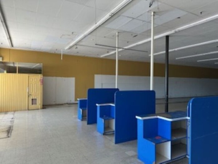More Photos Of 4000-4036 N 1st Ave, Evansville Storefront For Lease