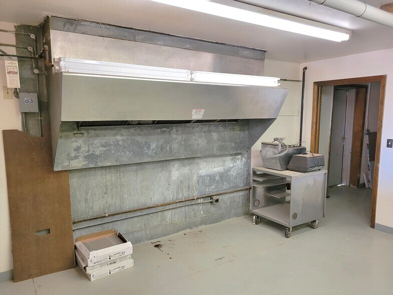 More Photos Of 7526 County Road 50, Center Hospitality For Sale