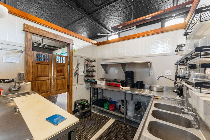 More Photos Of 10 N Bierma St, Wheatfield Bar For Sale