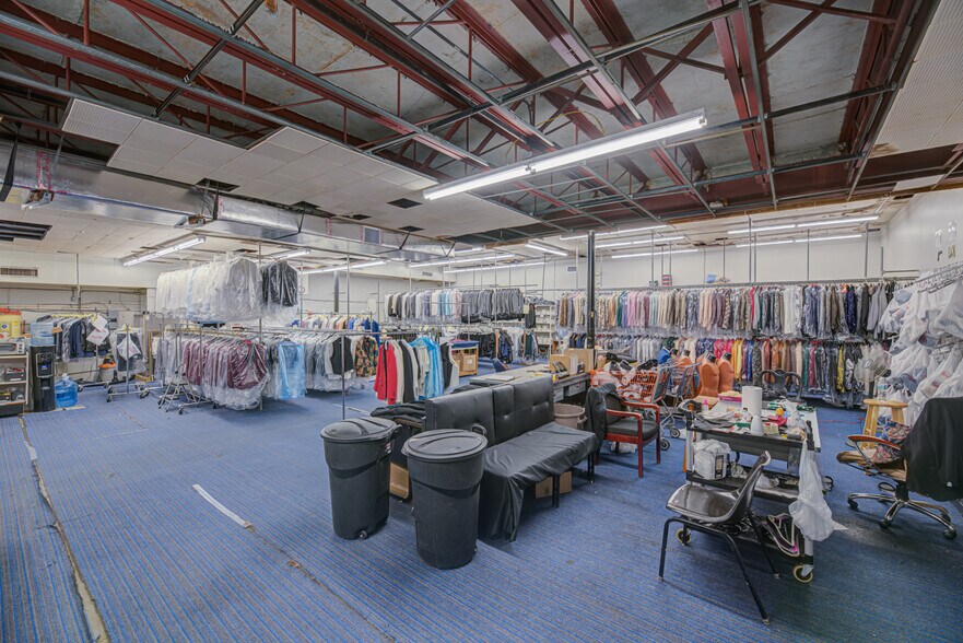 More Photos Of 777 NE 125th St, North Miami Storefront For Lease