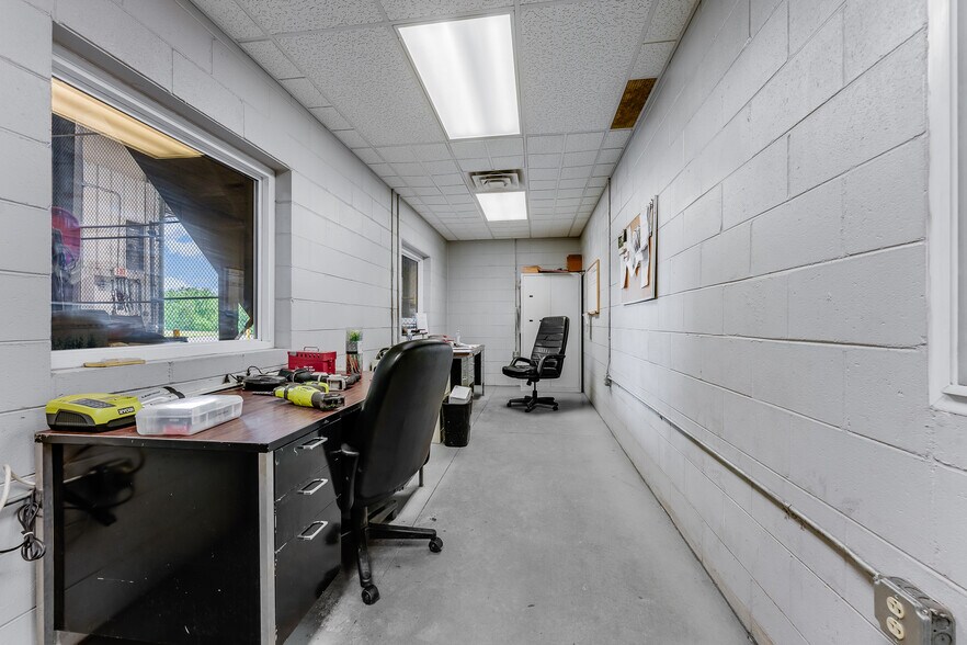 More Photos Of 55 Pleasants Industrial Park, Waverly Warehouse For Sale