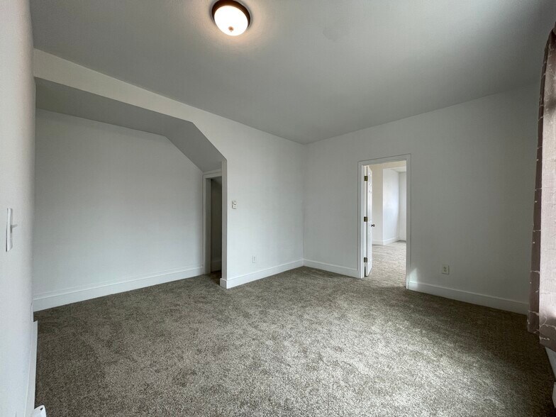 More Photos Of 3018 E Olympic Ave, Spokane Apartments For Sale