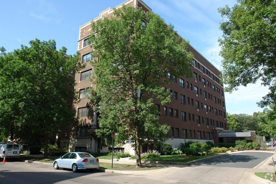 More Photos Of 79 Western Ave N, Saint Paul Apartments For Sale