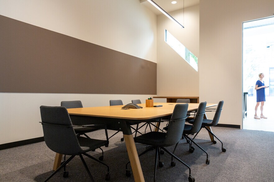 More Photos Of 1155 SW Morrison St, Portland Coworking Space